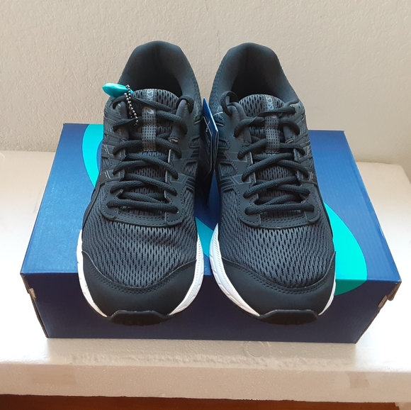 Asics - Picture 2 of 4